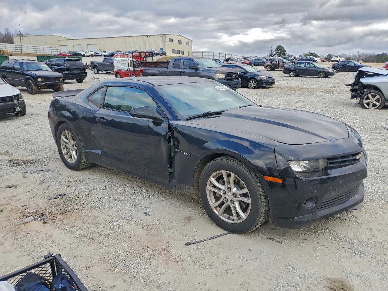 2015 CHEVROLET CAMARO LT photo 4