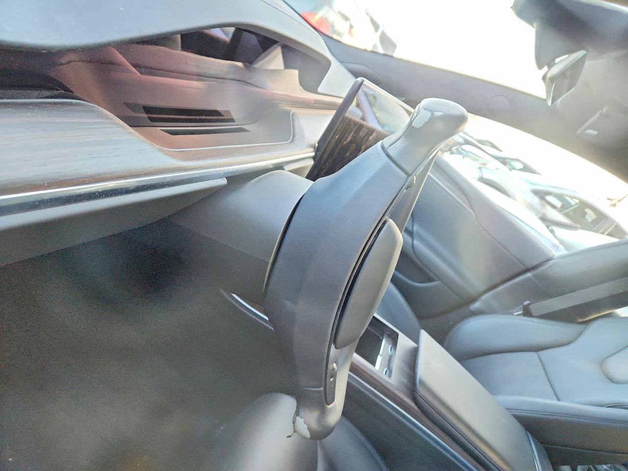 2022 TESLA MODEL S photo 9