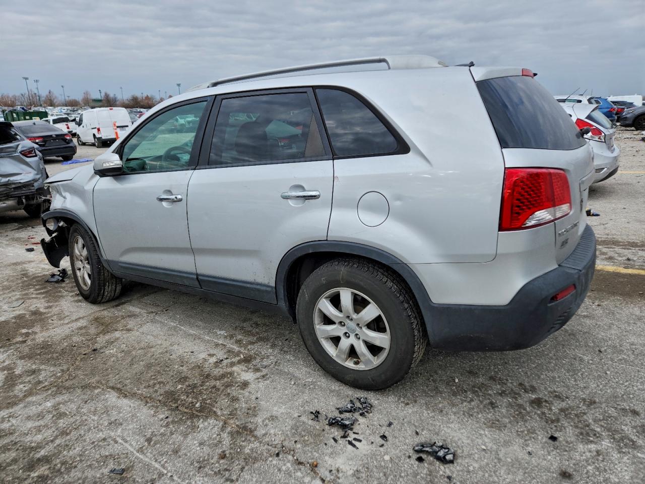 2012 KIA SORENTO BASE photo 2