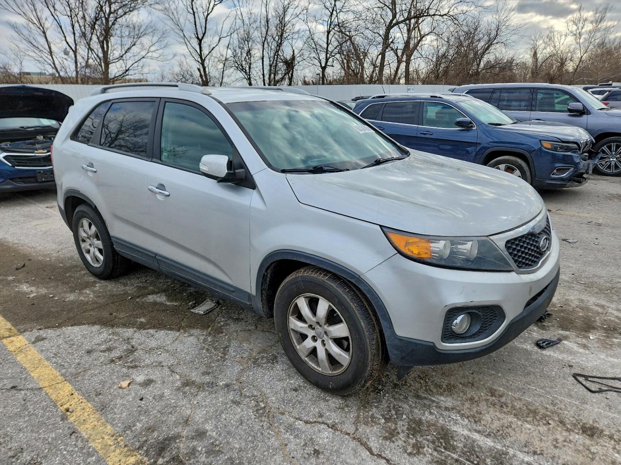 2012 KIA SORENTO BASE photo 4