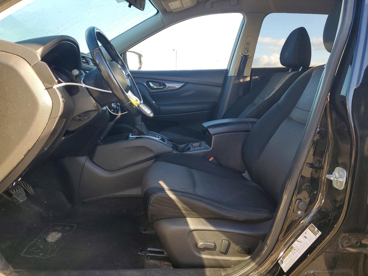2017 NISSAN ROGUE S photo 7