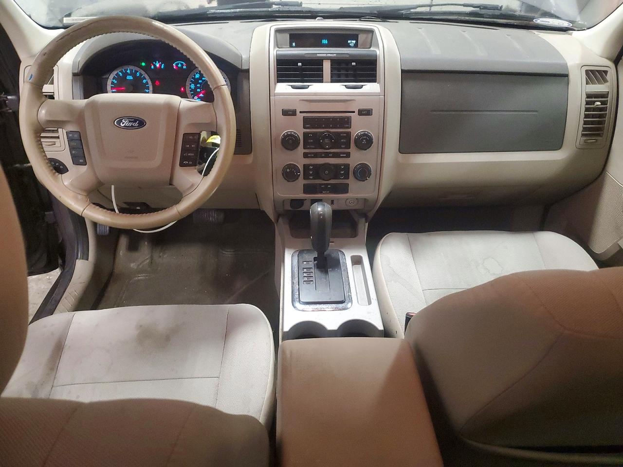 2010 FORD ESCAPE XLT photo 8