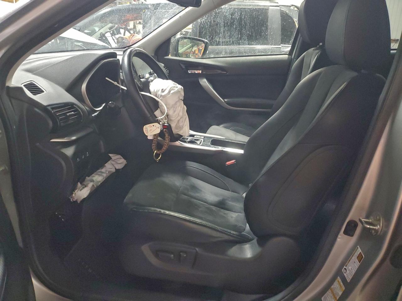 2023 MITSUBISHI ECLIPSE CROSS SE photo 7