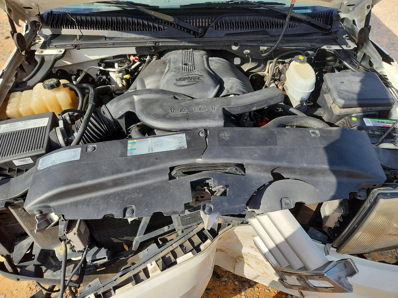 2004 CADILLAC ESCALADE LUXURY photo 12