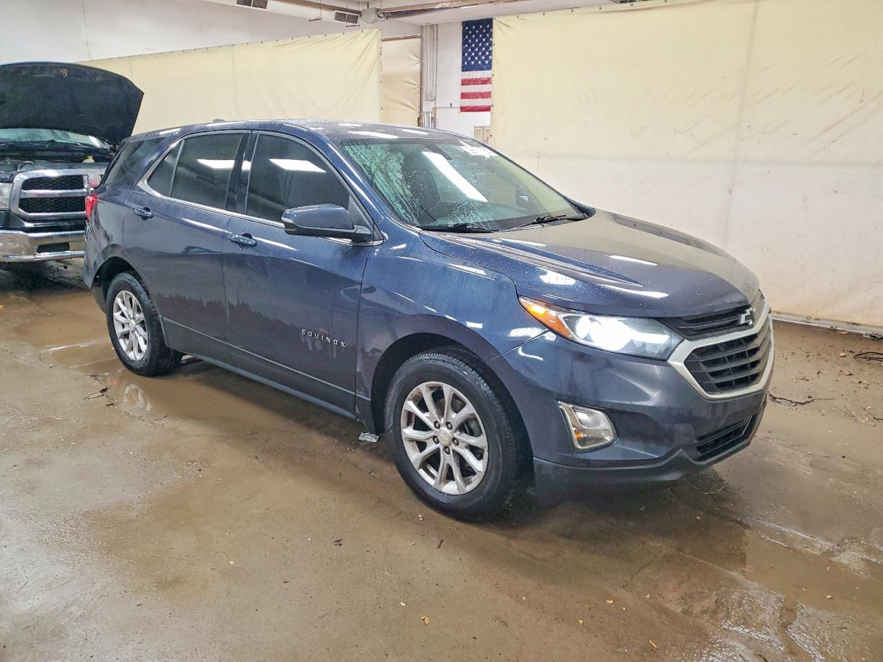 2019 CHEVROLET EQUINOX LT photo 4