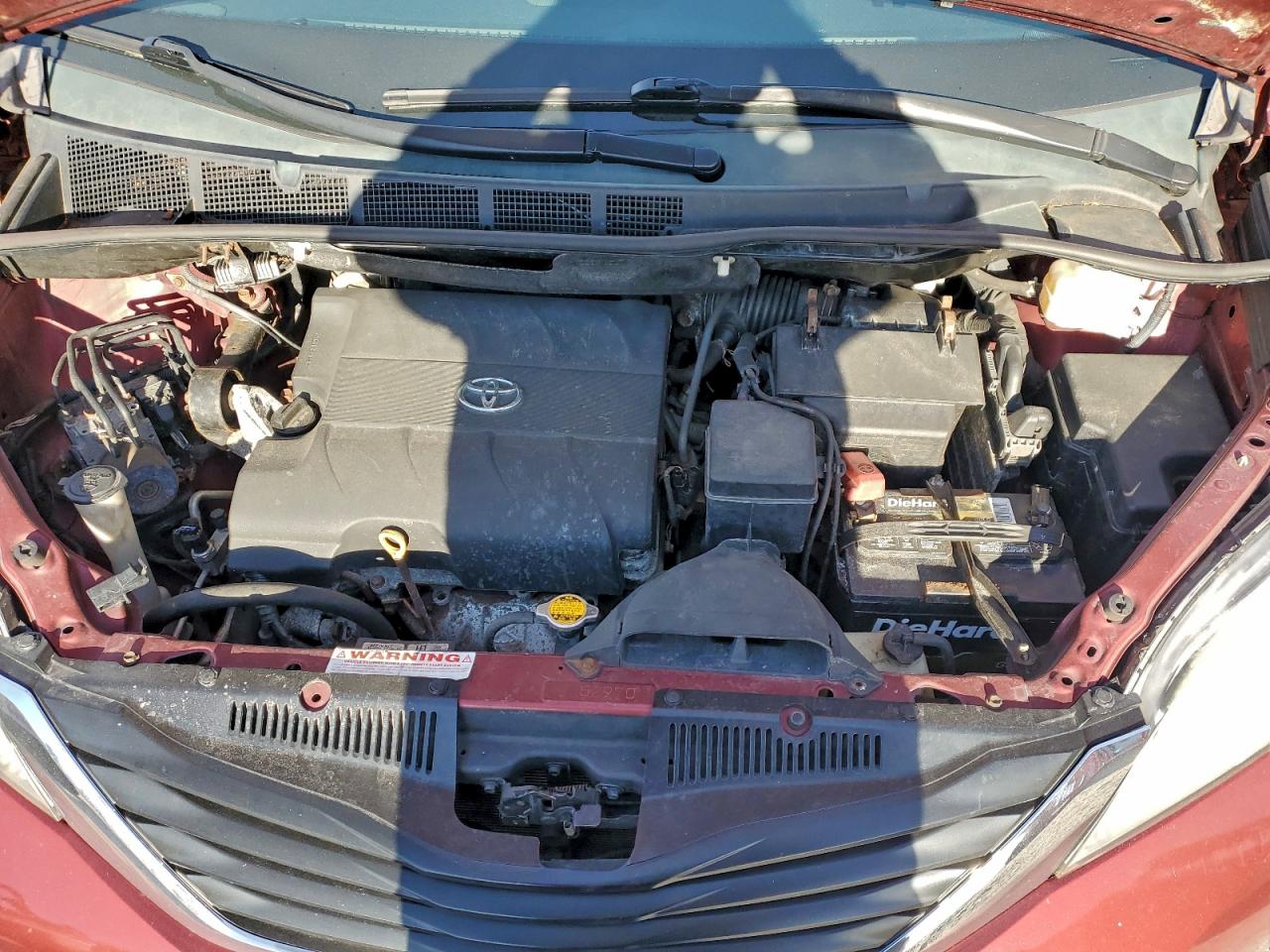 2014 TOYOTA SIENNA LE photo 12