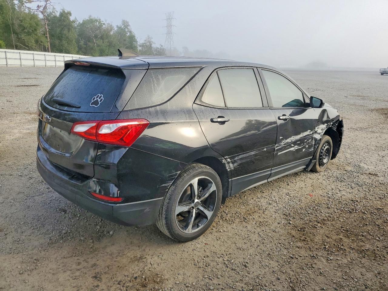 2020 CHEVROLET EQUINOX LS photo 3