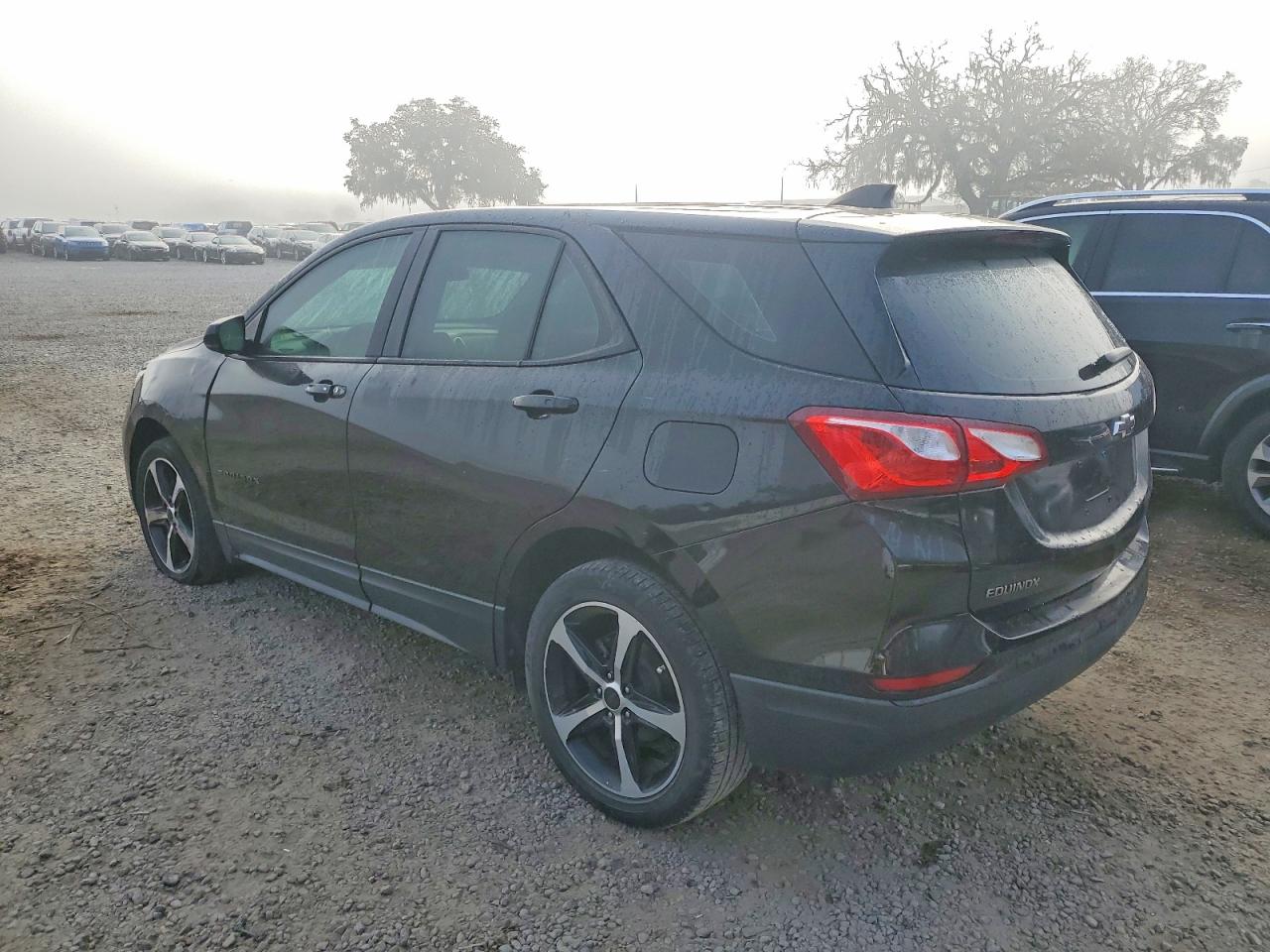 2020 CHEVROLET EQUINOX LS photo 2