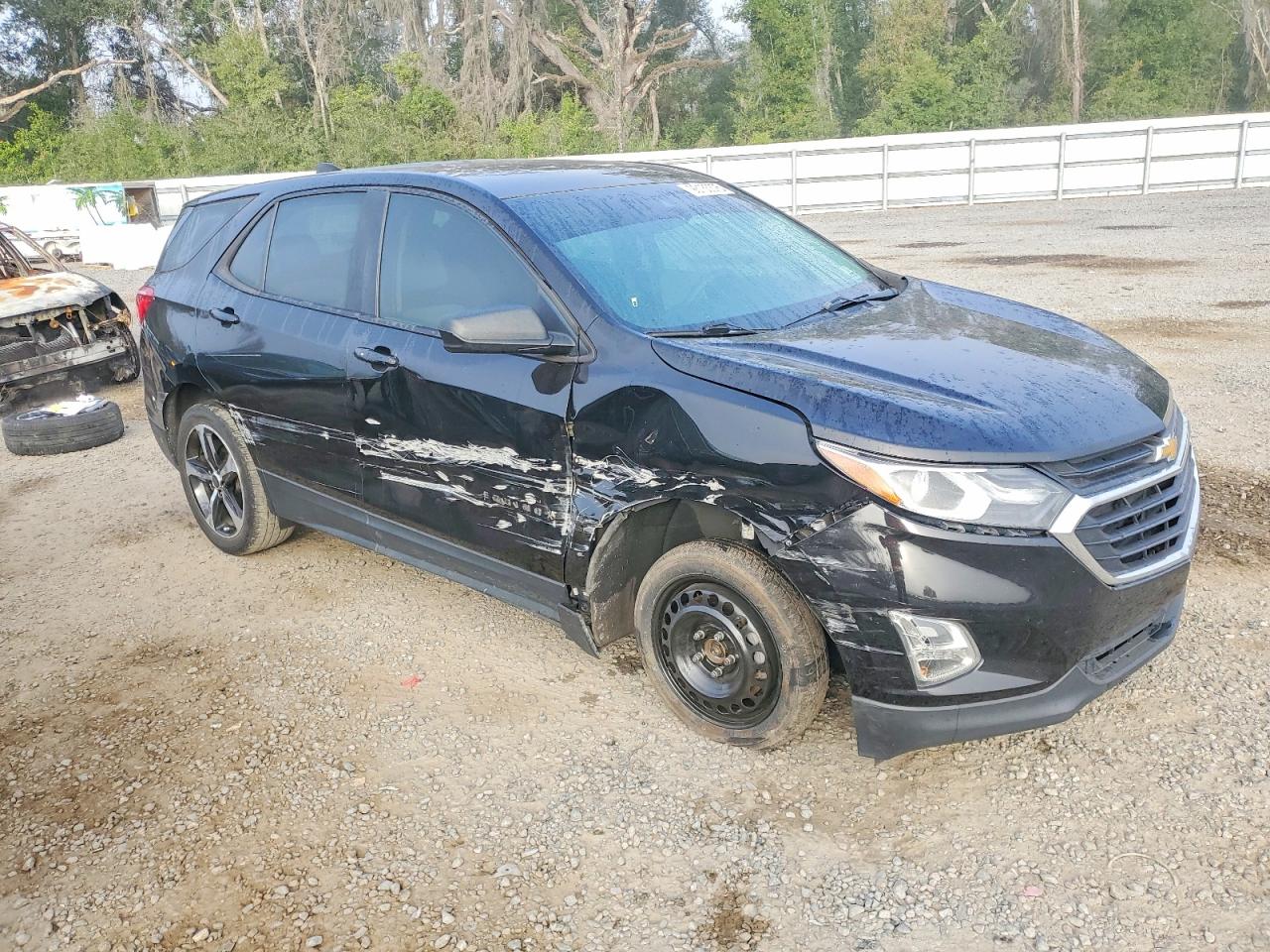 2020 CHEVROLET EQUINOX LS photo 4