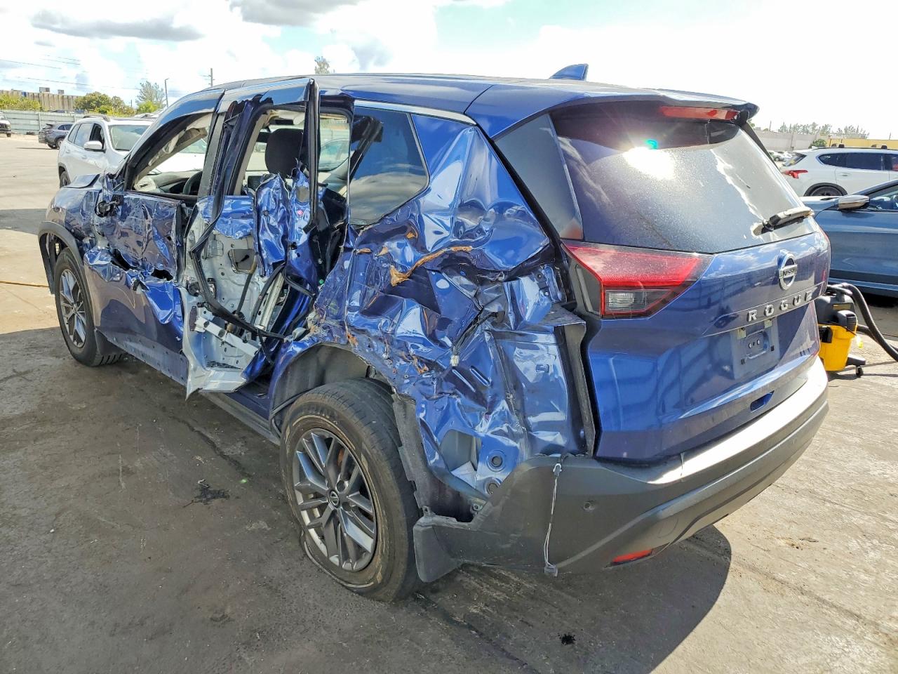 2021 NISSAN ROGUE S photo 2