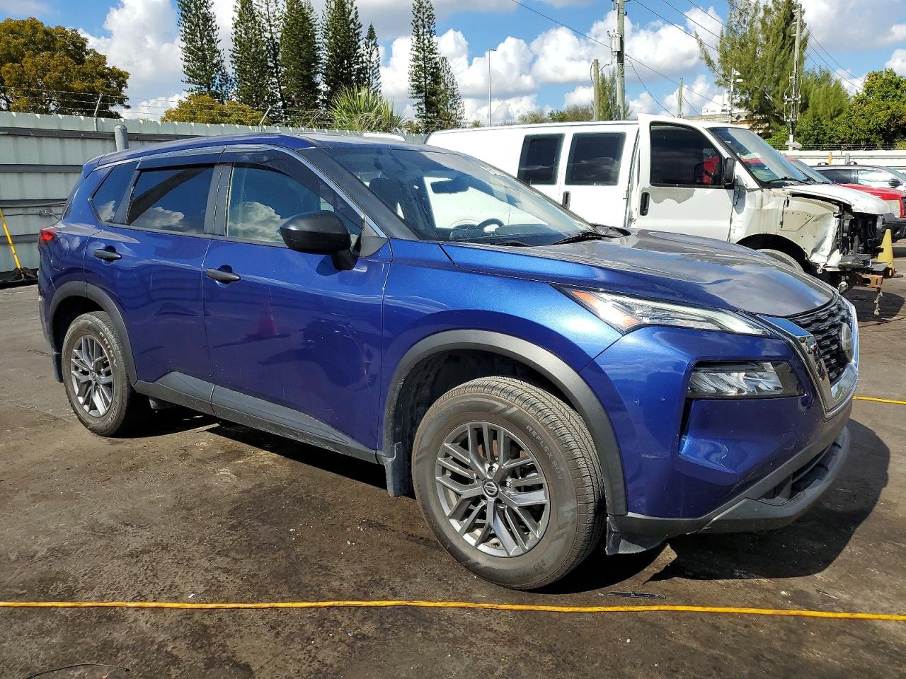 2021 NISSAN ROGUE S photo 4