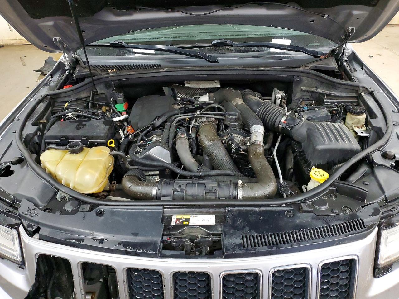 2014 JEEP GRAND CHEROKEE OVERLAND photo 12