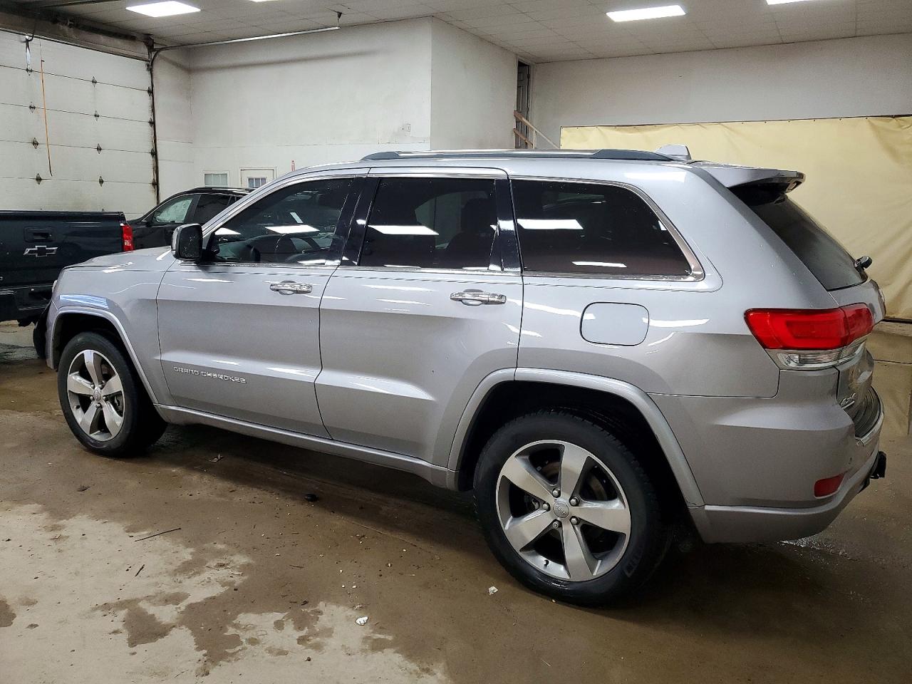 2014 JEEP GRAND CHEROKEE OVERLAND photo 2
