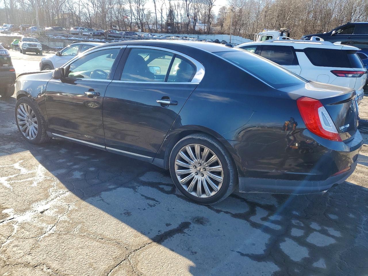 2013 LINCOLN MKS photo 2