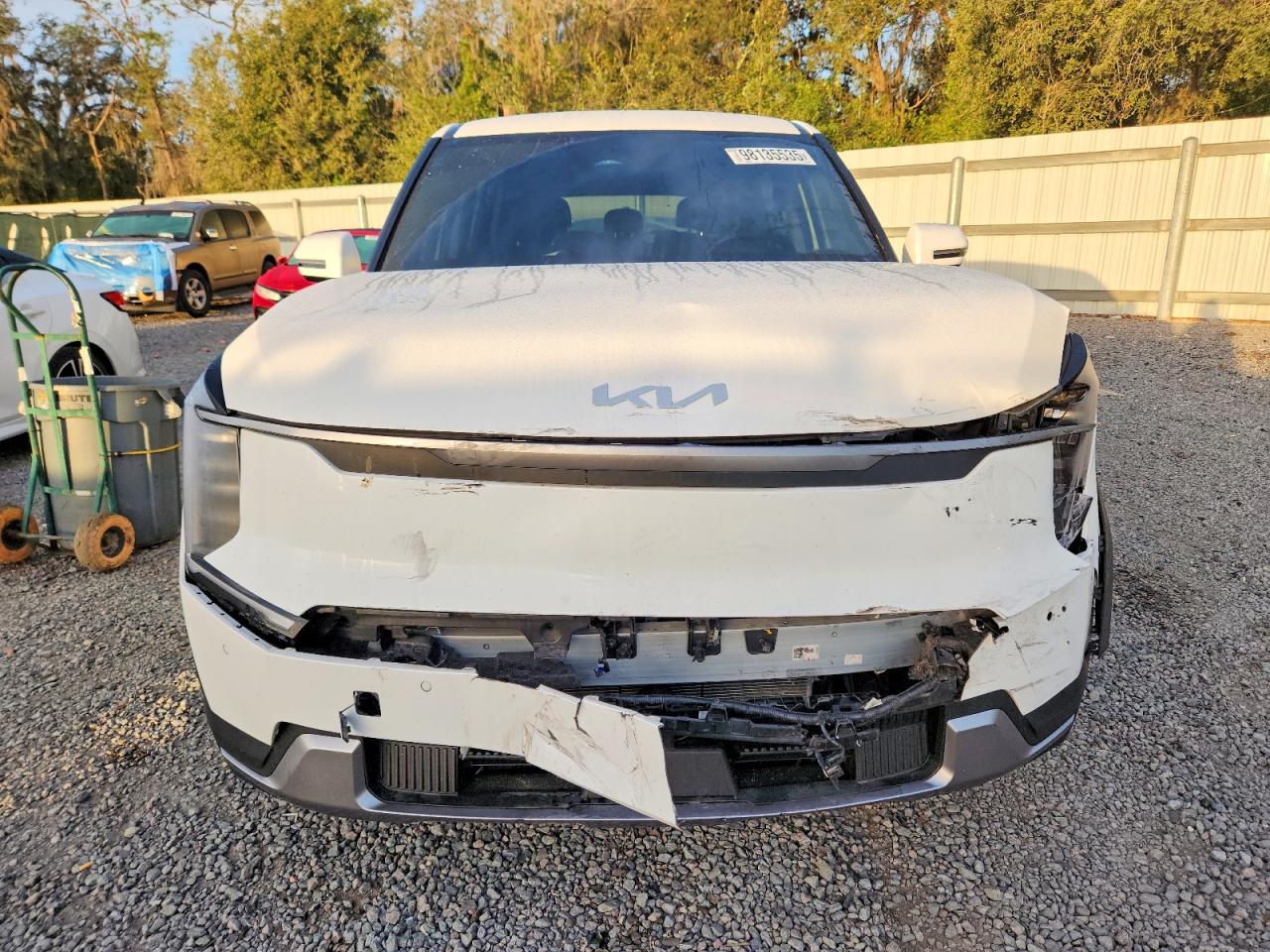 2024 KIA EV9 LIGHT photo 9