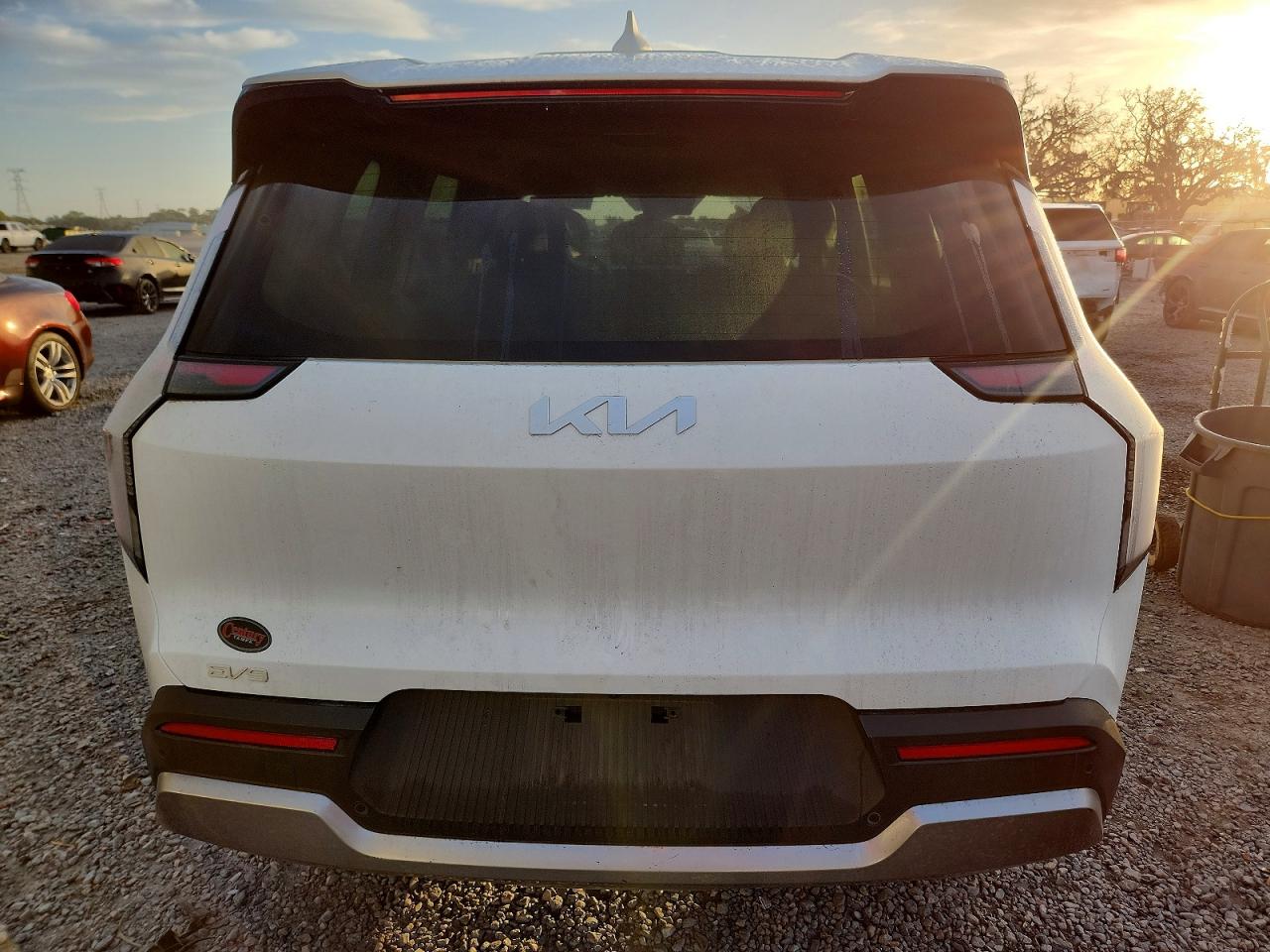 2024 KIA EV9 LIGHT photo 11