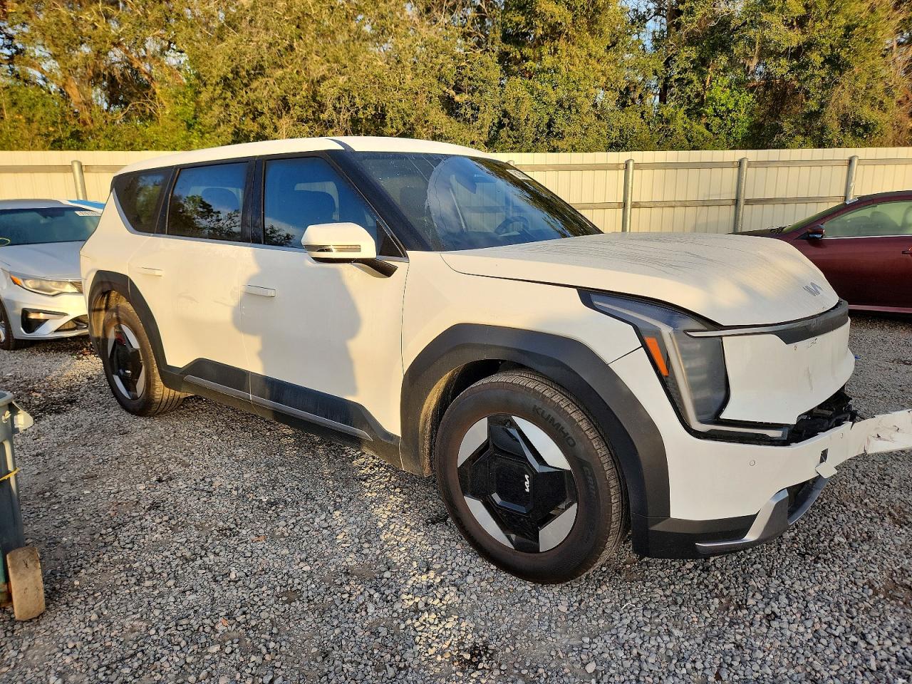 2024 KIA EV9 LIGHT photo 7