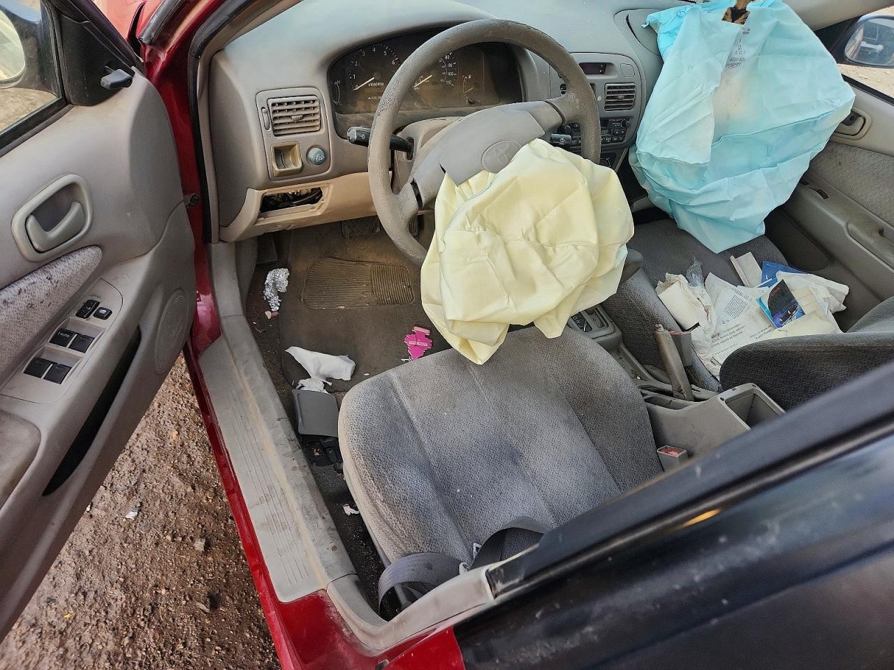 2001 TOYOTA COROLLA CE photo 8