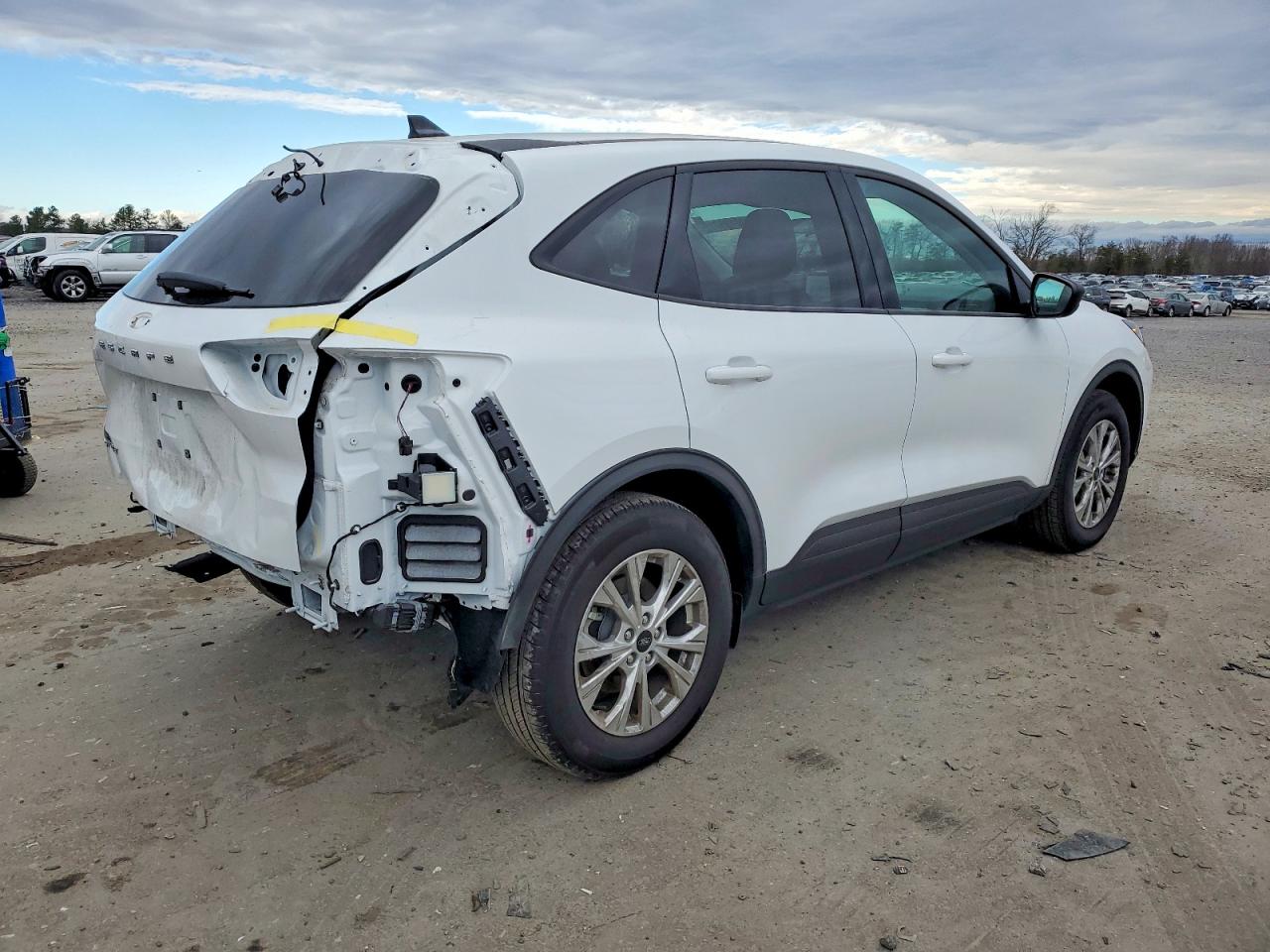 2025 FORD ESCAPE ACTIVE photo 3