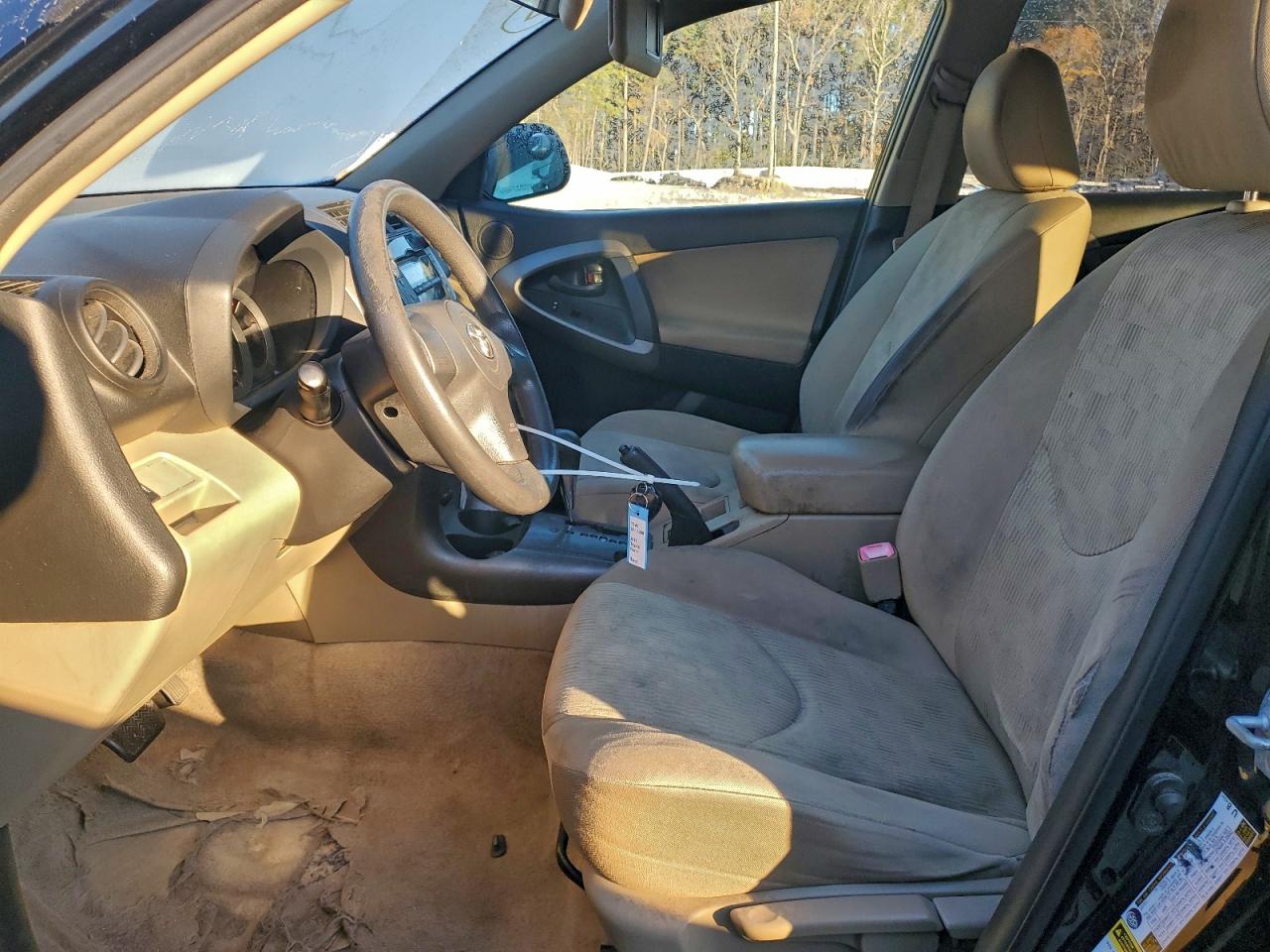 2011 TOYOTA RAV4 photo 7