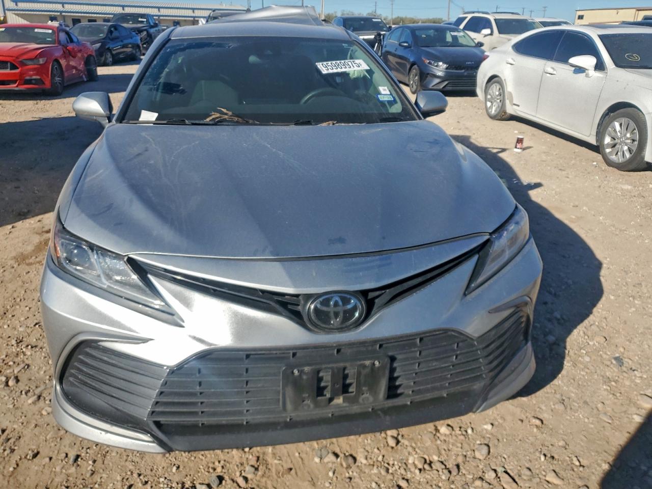 2021 TOYOTA CAMRY LE photo 5