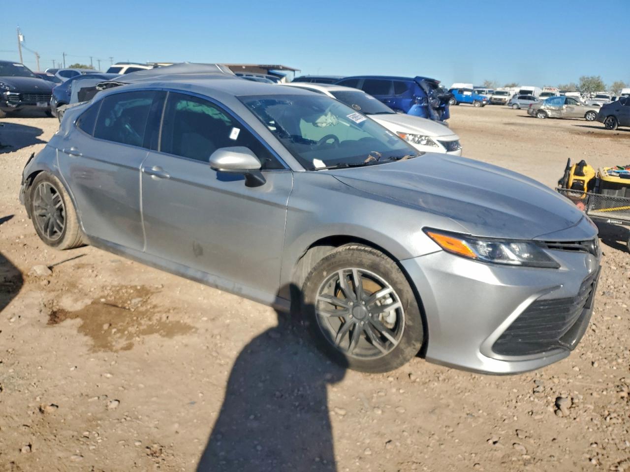 2021 TOYOTA CAMRY LE photo 4