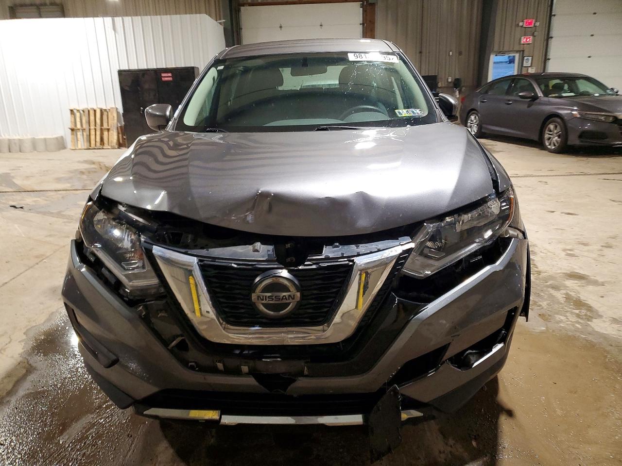 2018 NISSAN ROGUE S photo 5