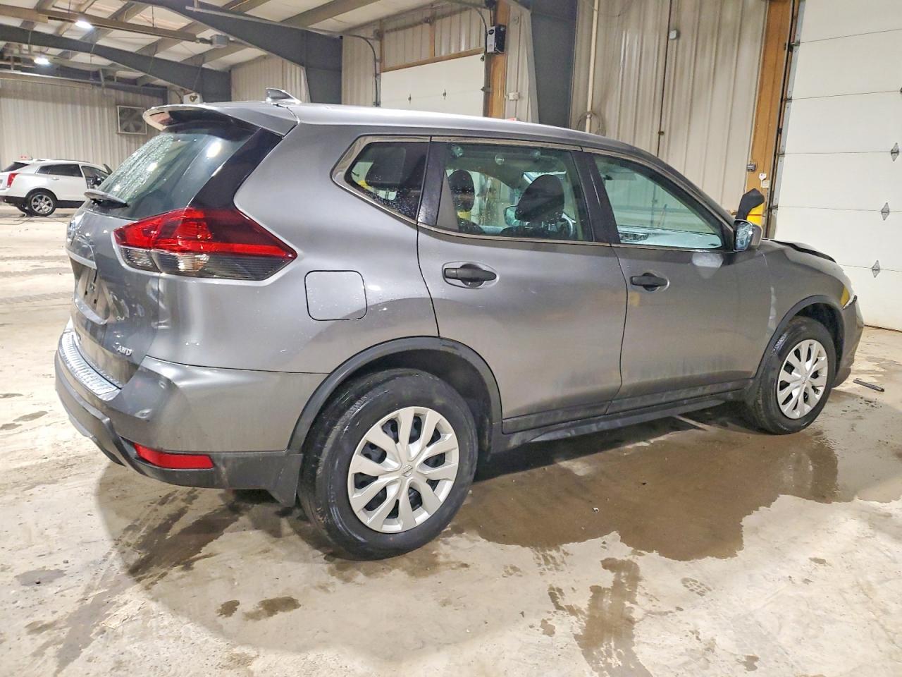 2018 NISSAN ROGUE S photo 3