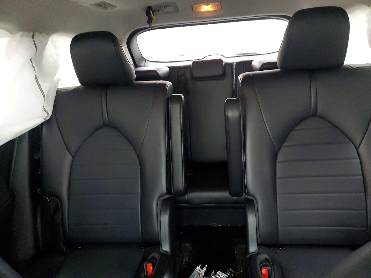 2021 TOYOTA HIGHLANDER XLE photo 10