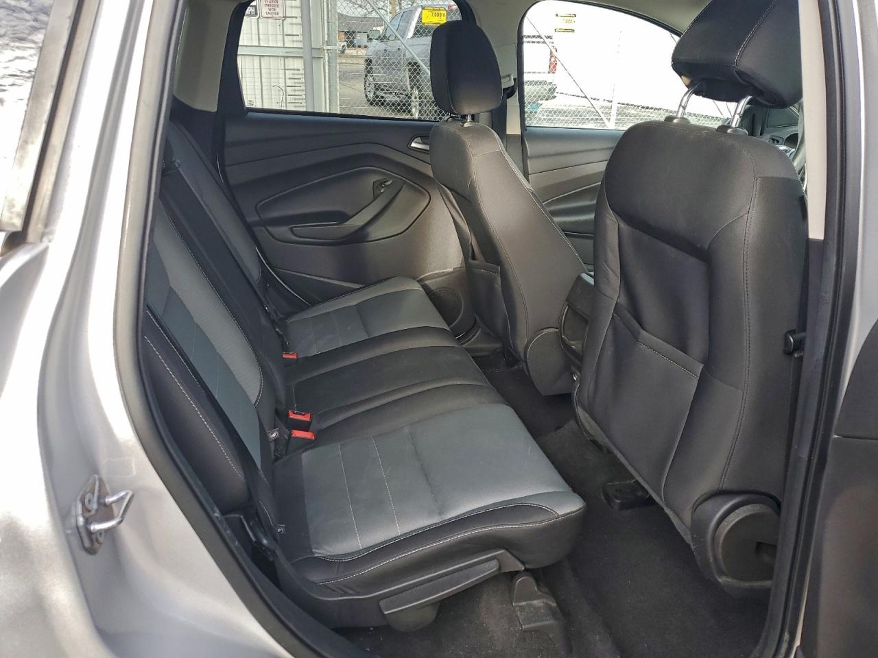 2016 FORD ESCAPE SE photo 11