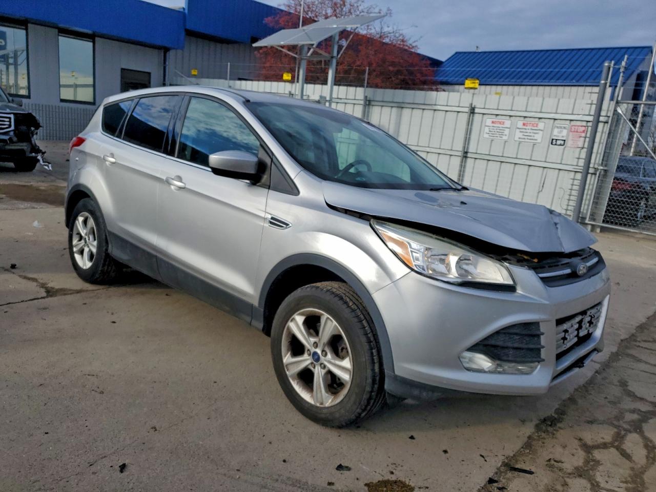 2016 FORD ESCAPE SE photo 4