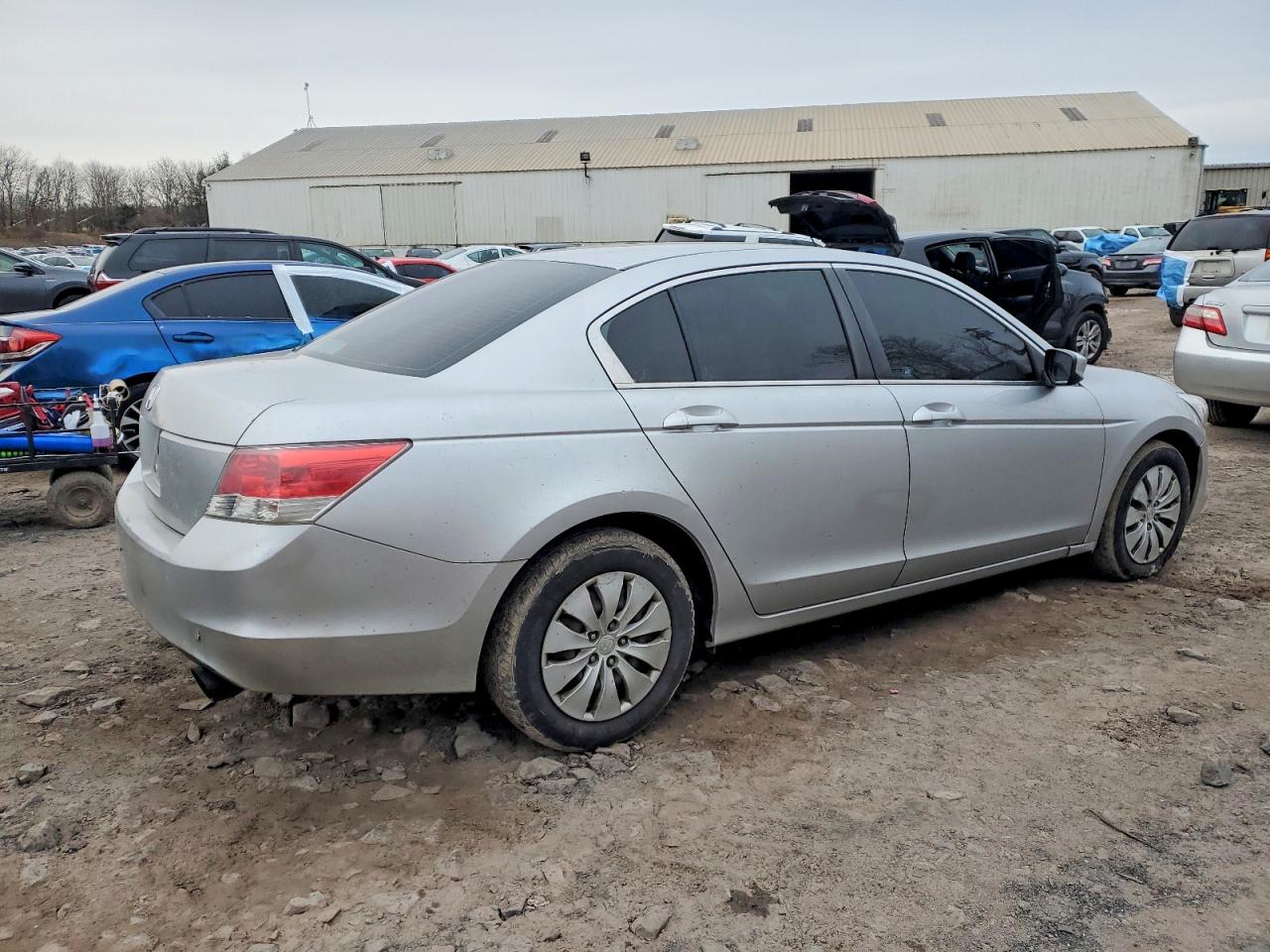 2009 HONDA ACCORD LX photo 3