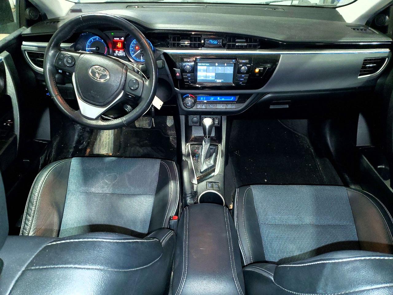 2015 TOYOTA COROLLA L photo 8