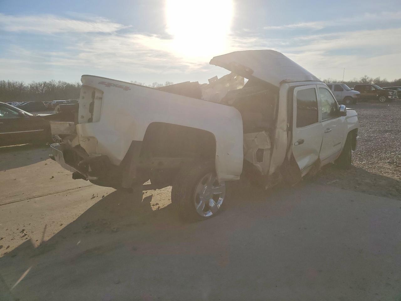 2015 CHEVROLET SILVERADO K1500 LTZ photo 3