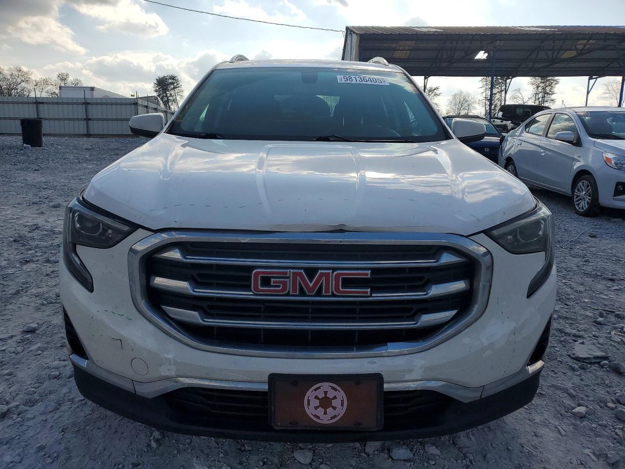 2019 GMC TERRAIN SLT photo 5