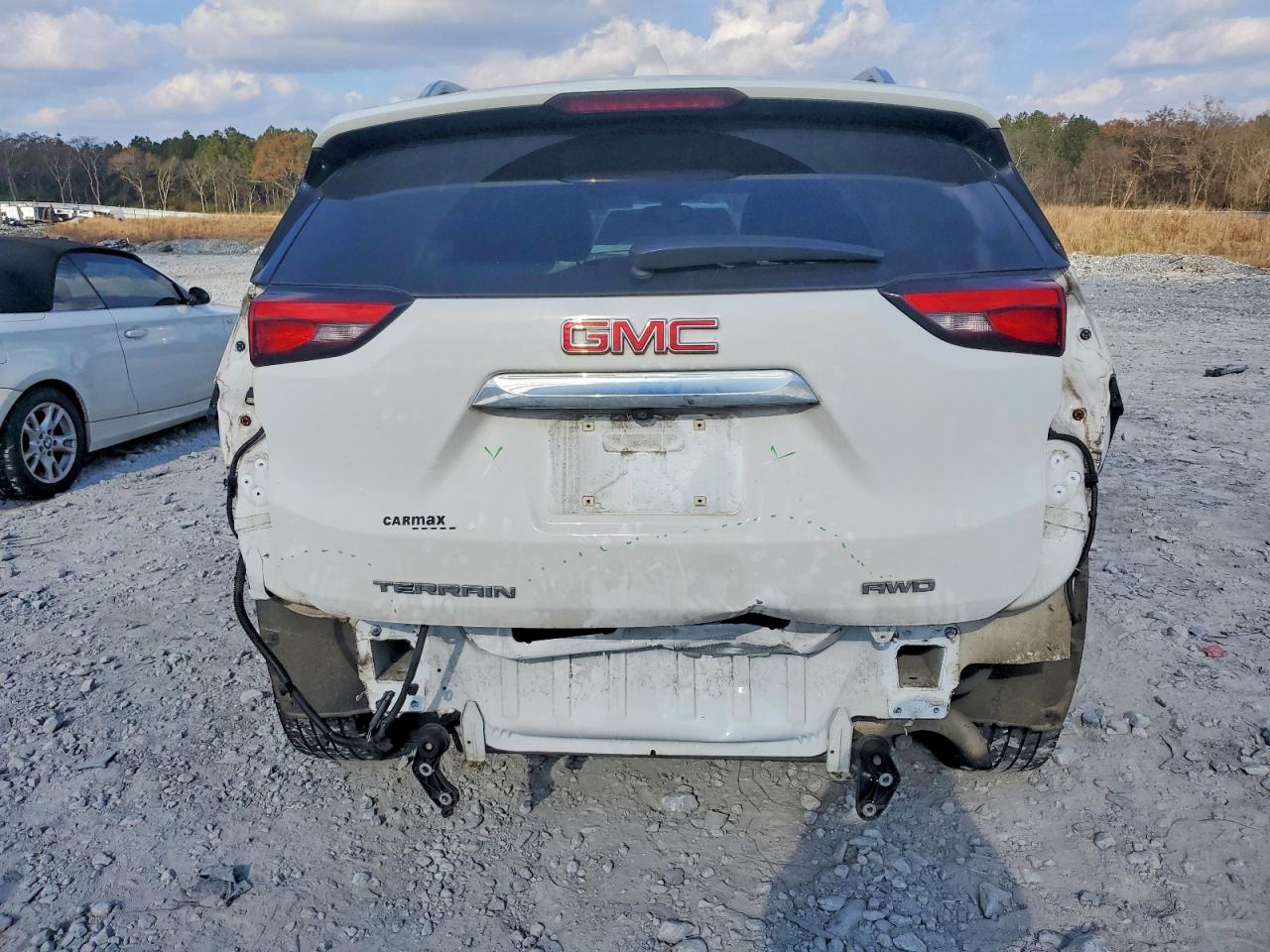 2019 GMC TERRAIN SLT photo 6