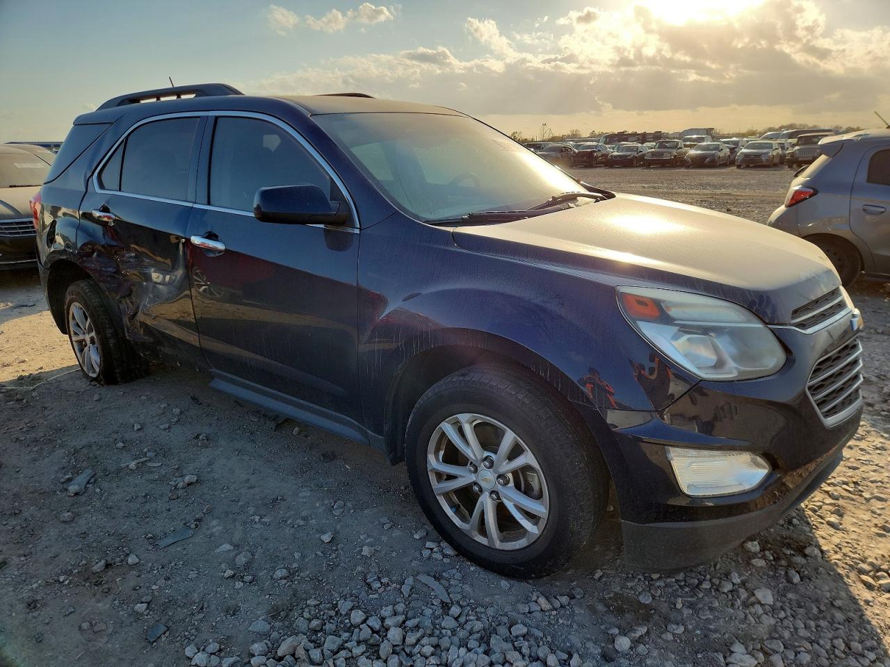 2016 CHEVROLET EQUINOX LT photo 4