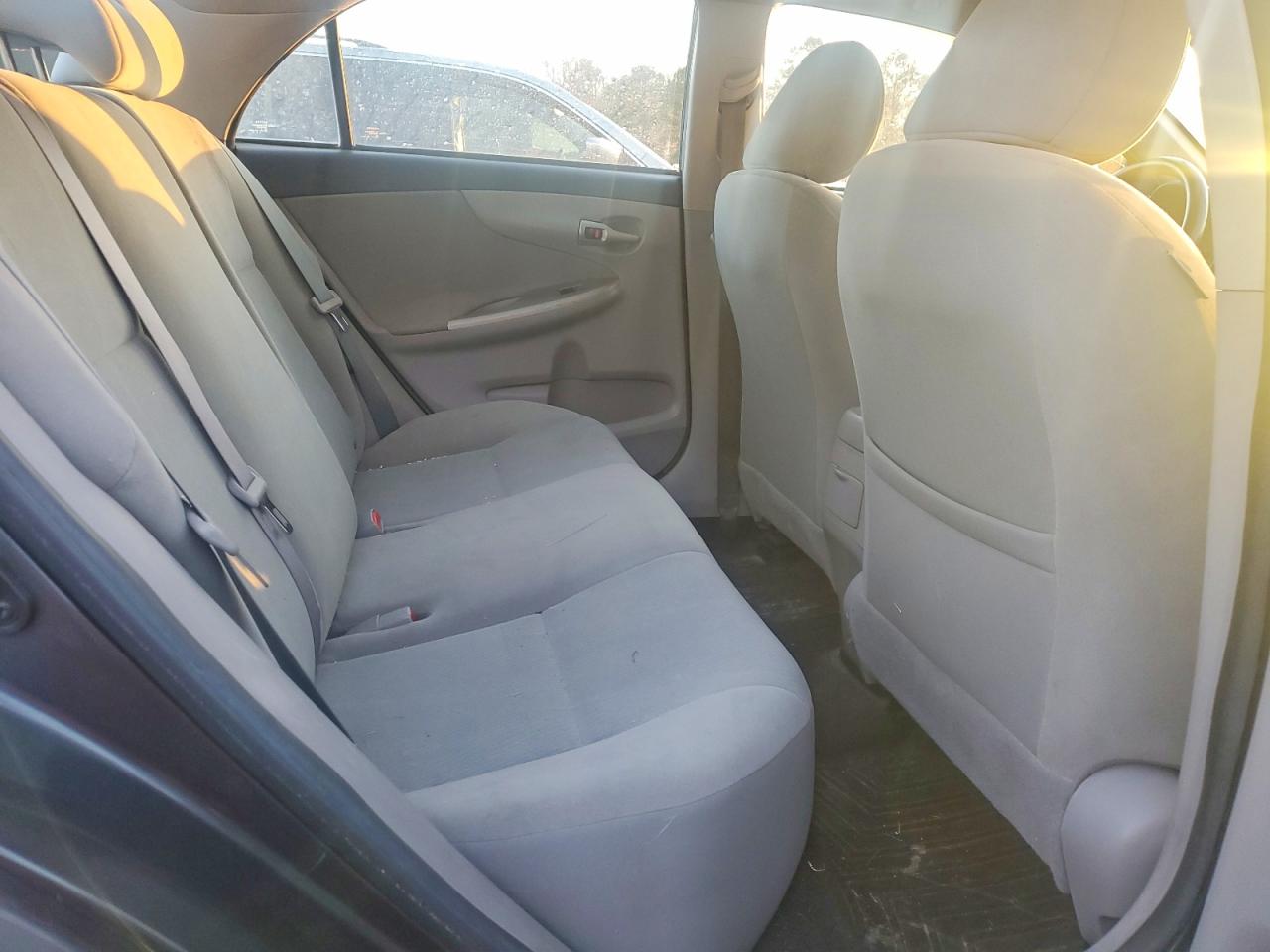 2012 TOYOTA COROLLA BASE photo 19