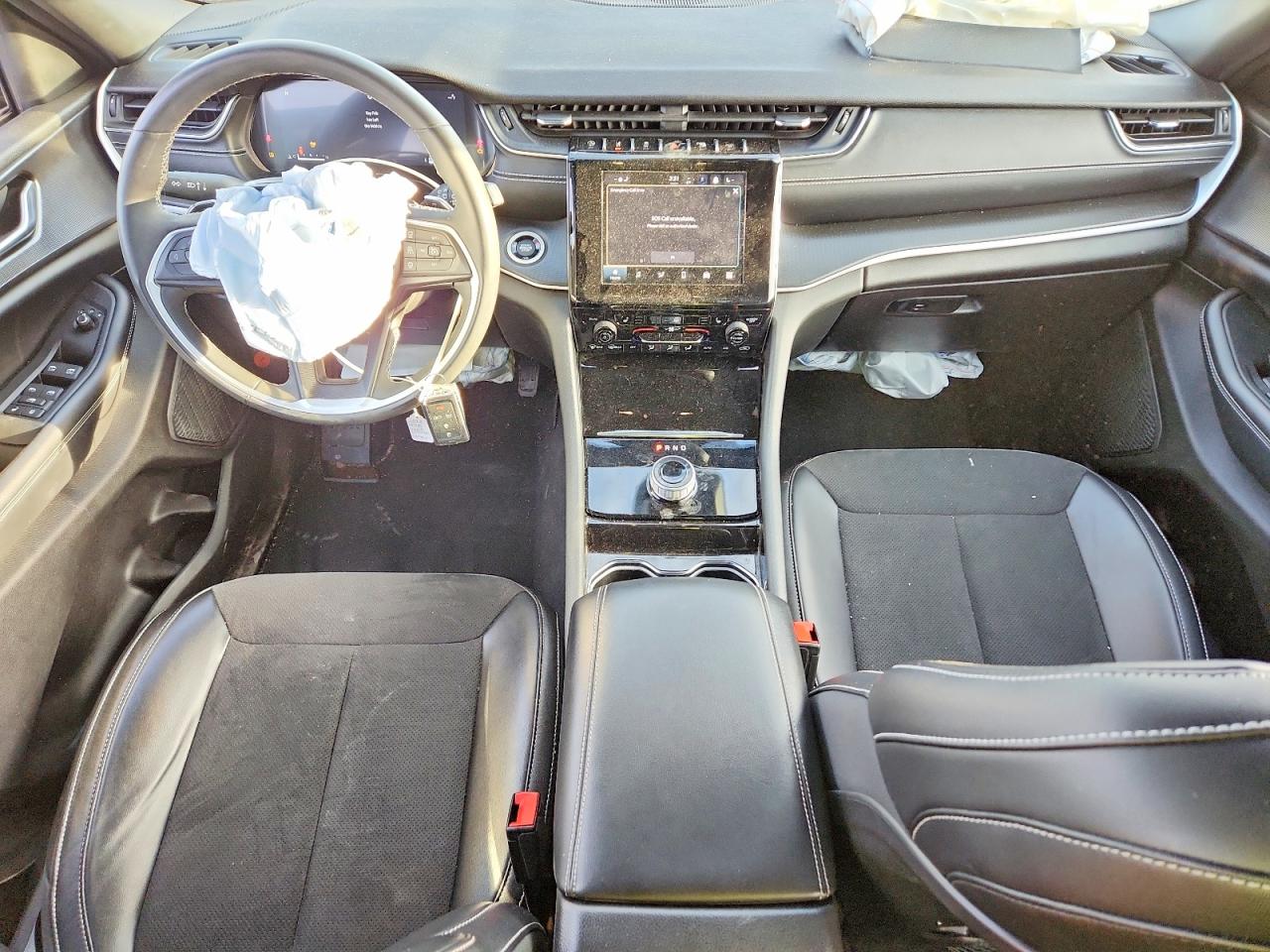 2023 JEEP GRAND CHEROKEE LAREDO photo 8