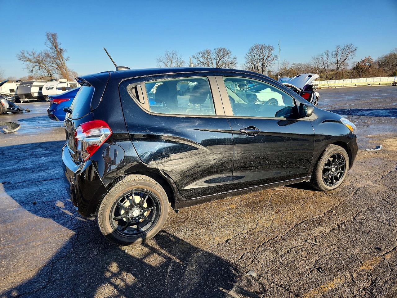 2019 CHEVROLET SPARK LS photo 3