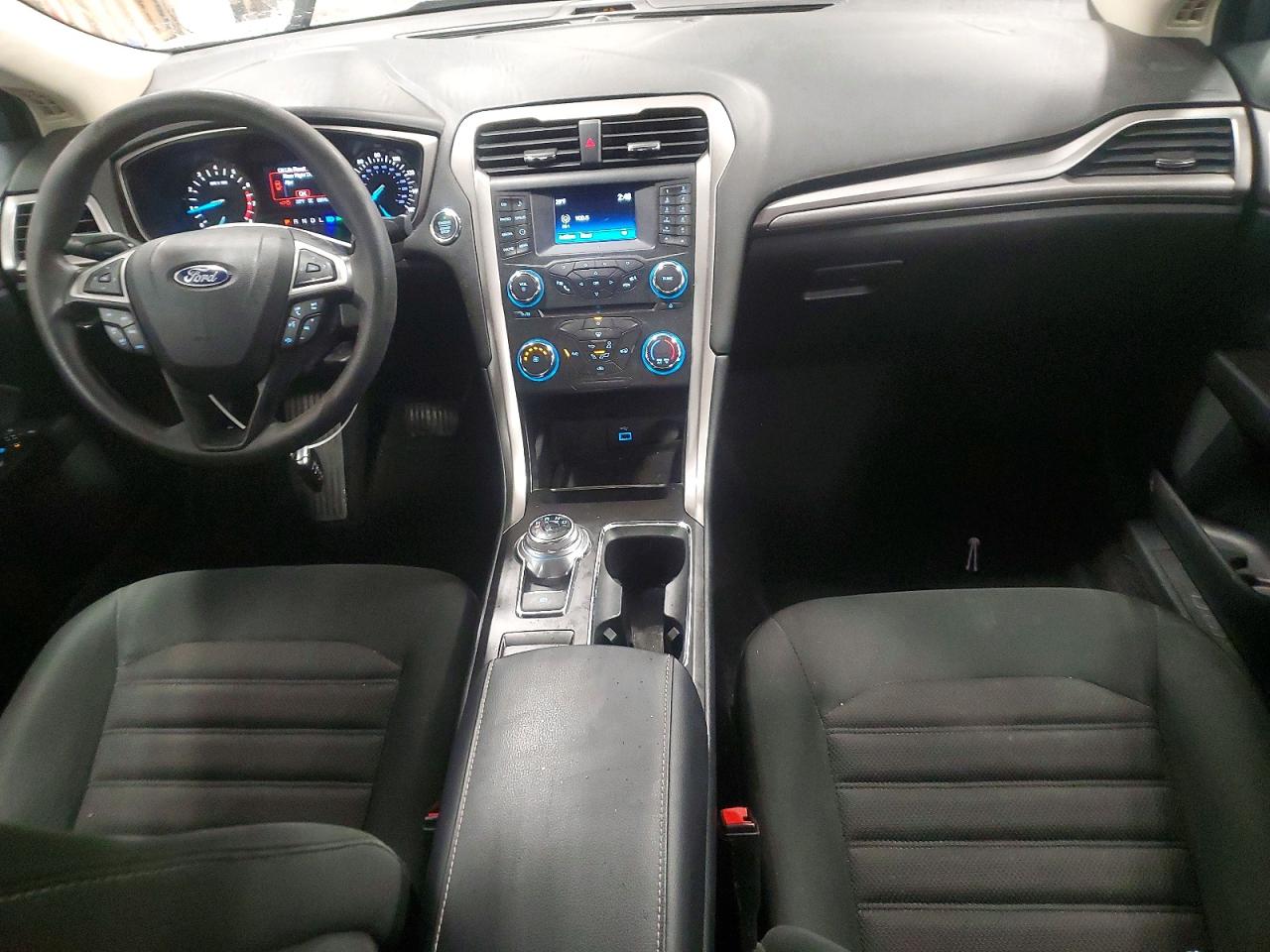 2017 FORD FUSION SE photo 8