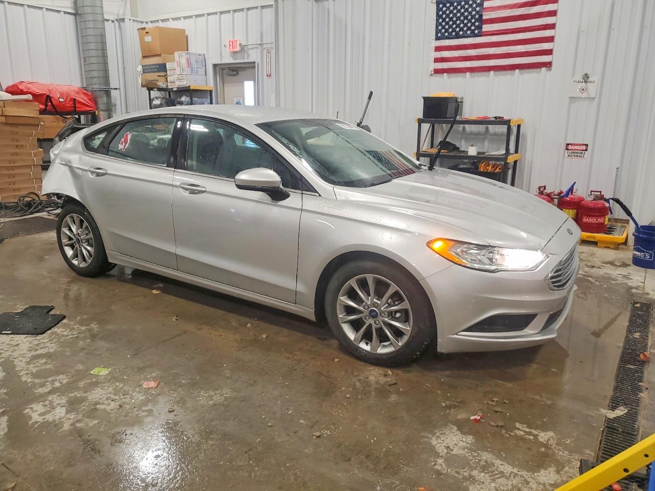 2017 FORD FUSION SE photo 4