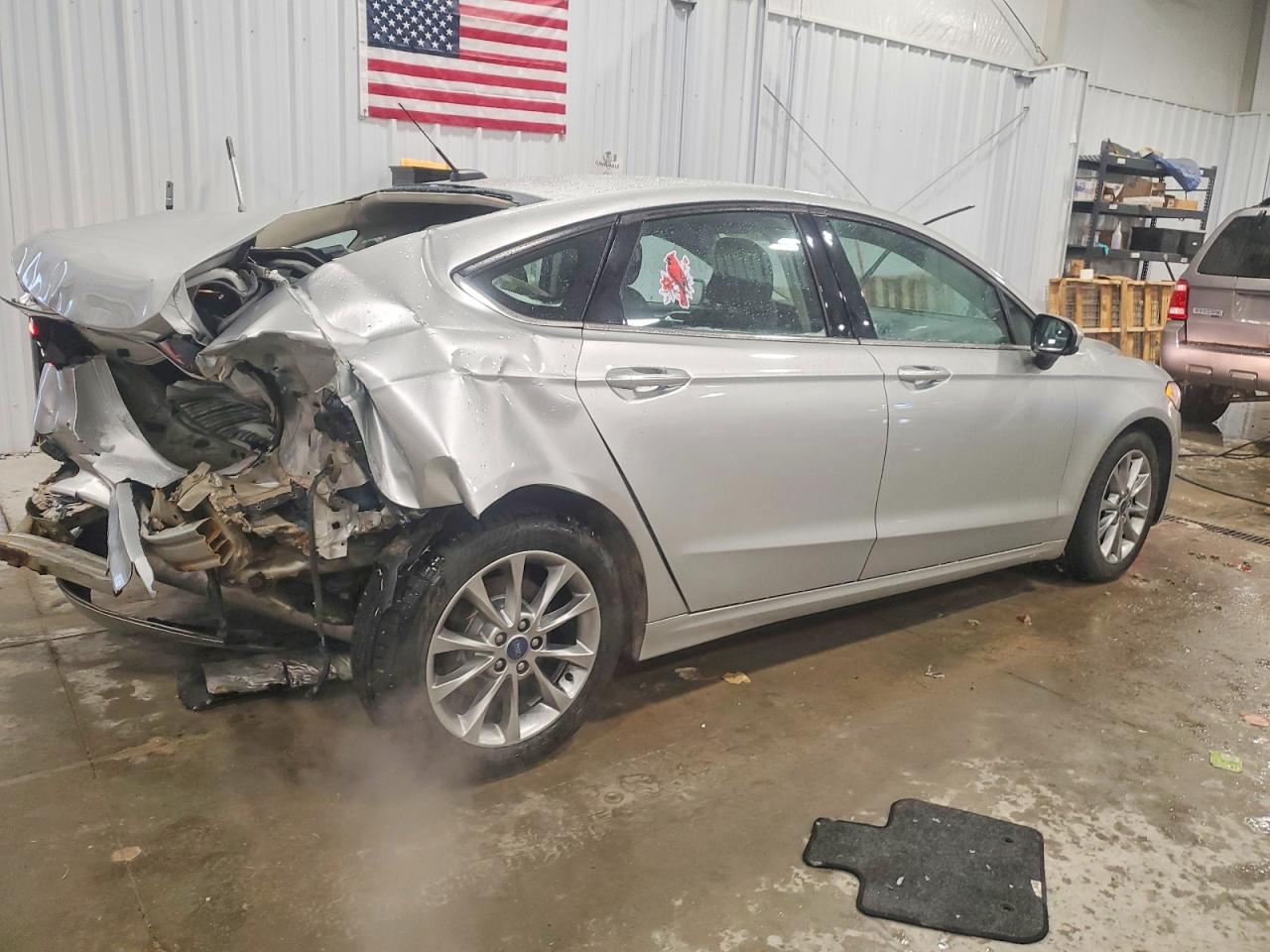 2017 FORD FUSION SE photo 3