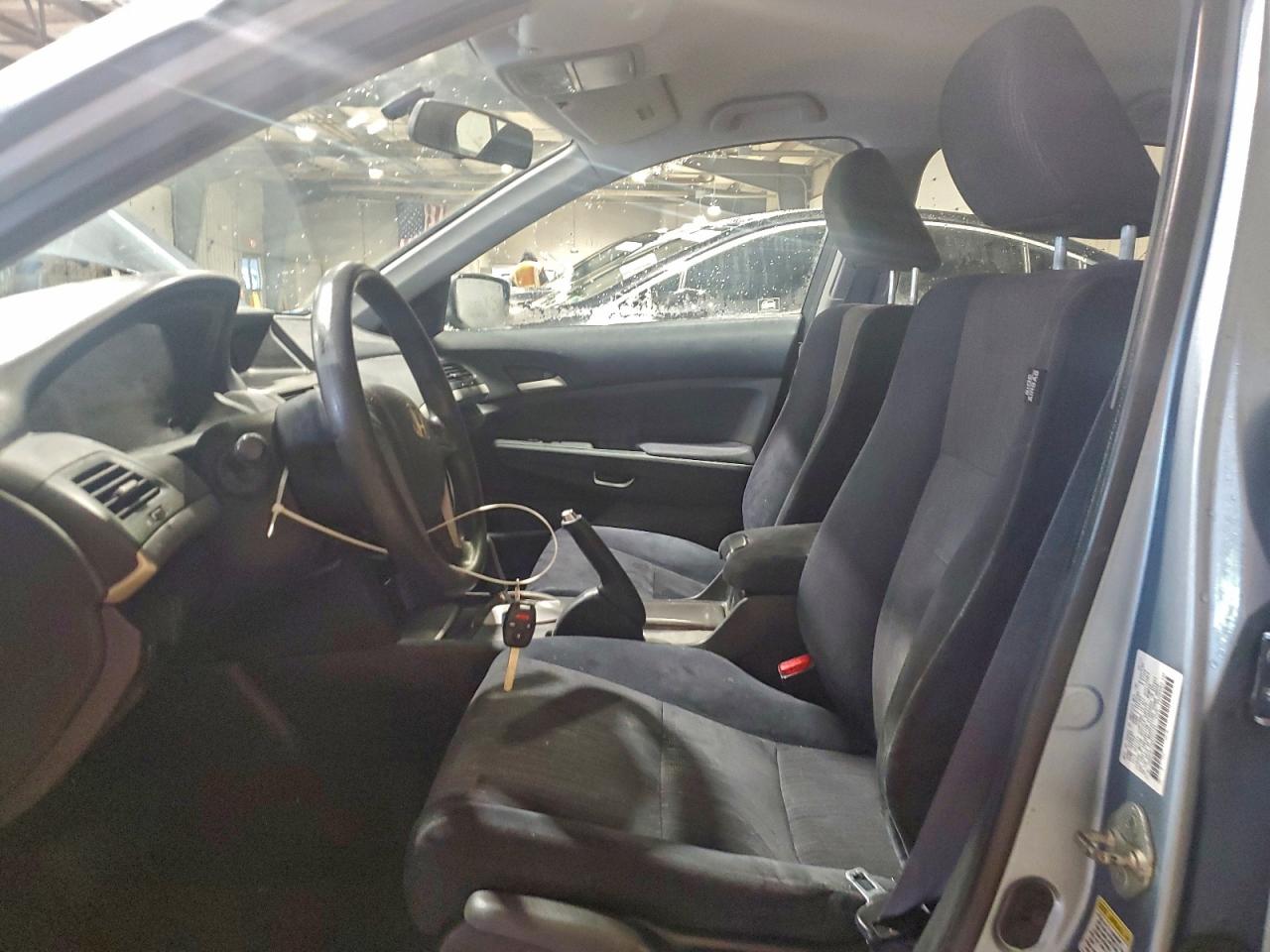 2011 HONDA ACCORD LX photo 13