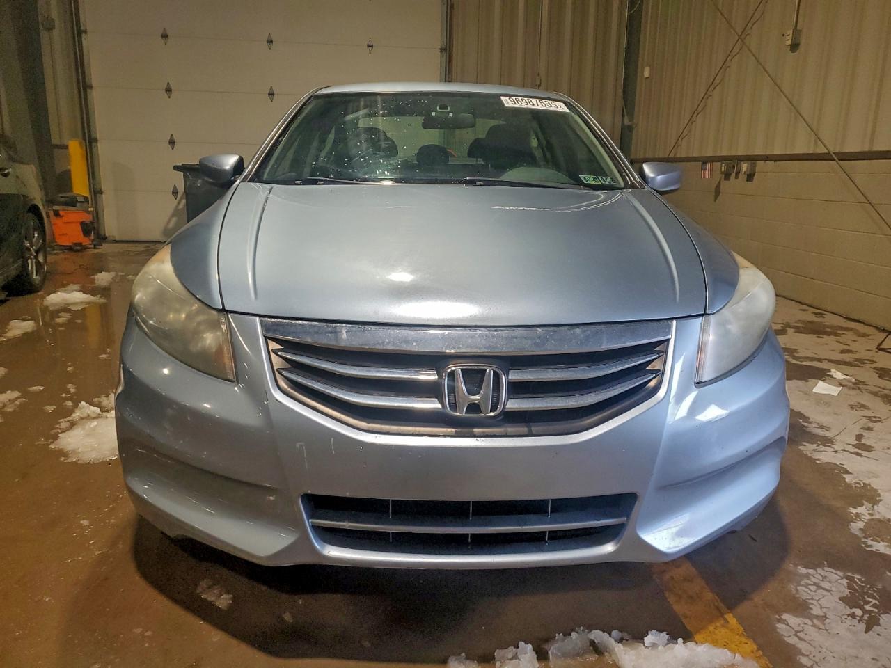 2011 HONDA ACCORD LX photo 9