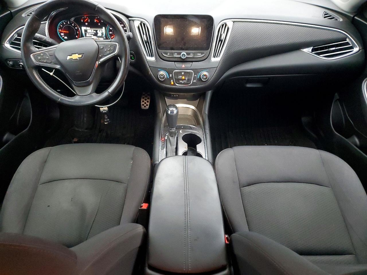 2017 CHEVROLET MALIBU LT photo 8