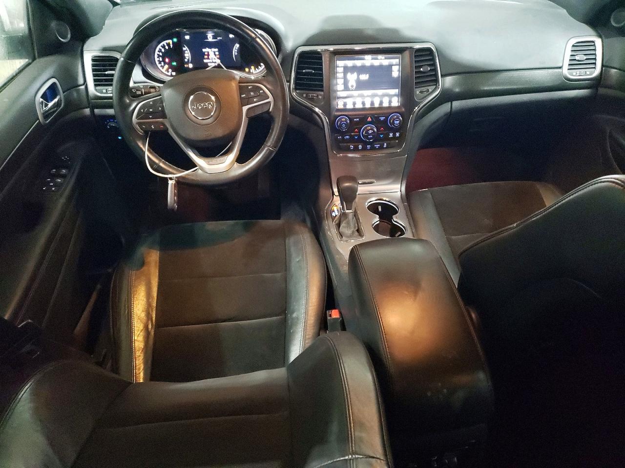 2018 JEEP GRAND CHEROKEE LAREDO photo 8