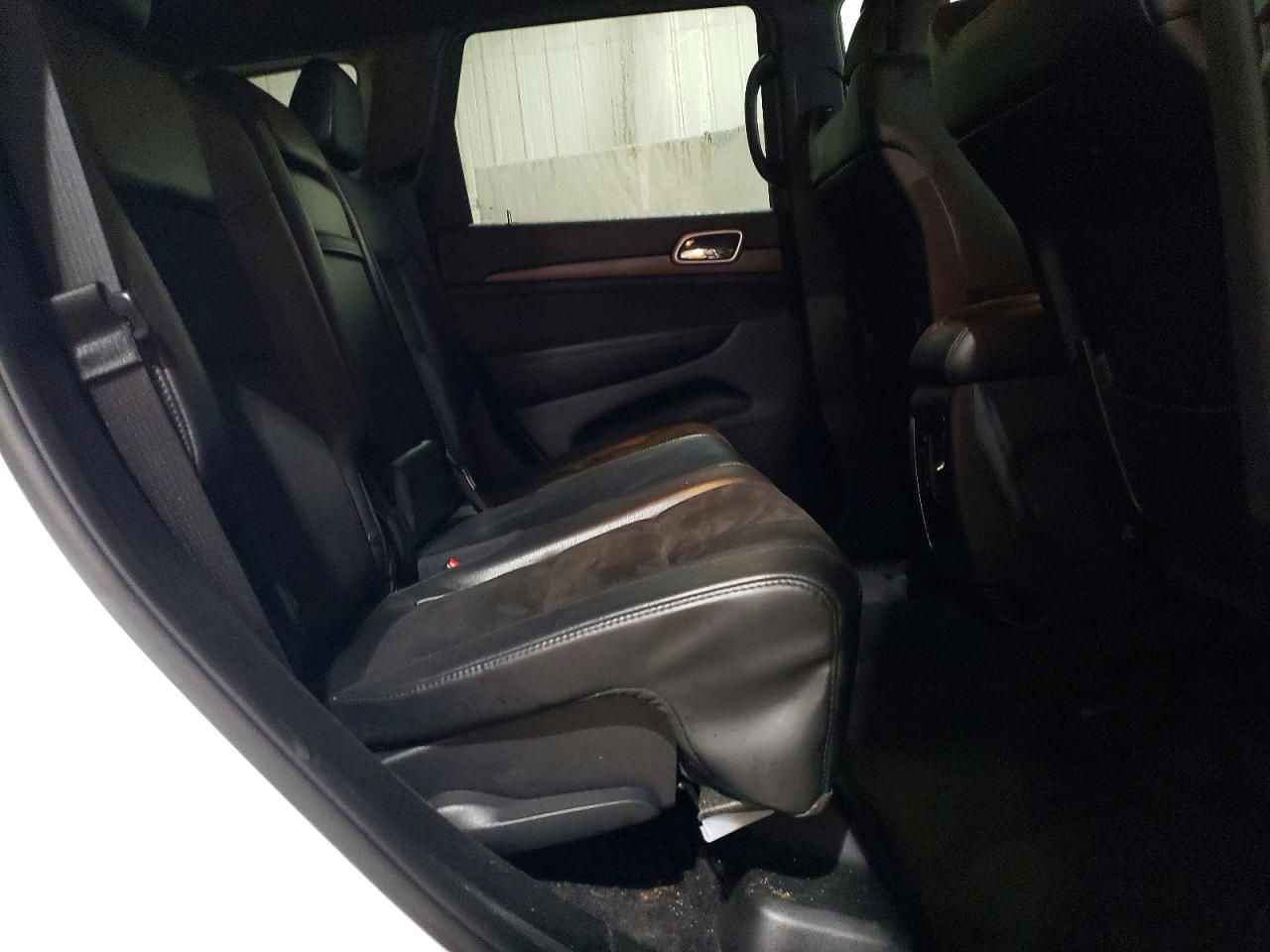 2018 JEEP GRAND CHEROKEE LAREDO photo 11