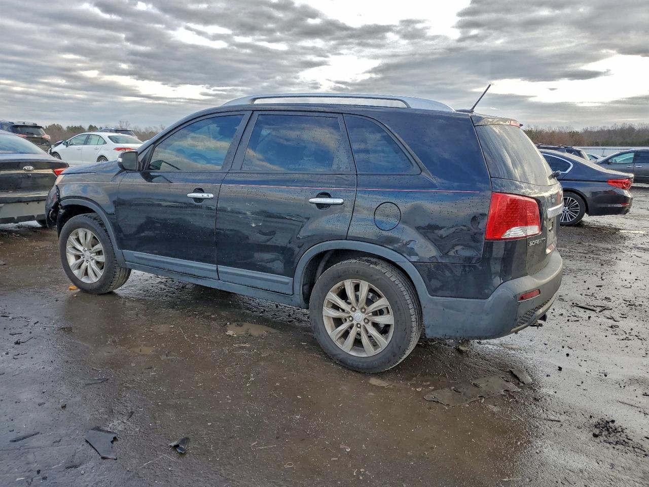 2011 KIA SORENTO EX photo 2