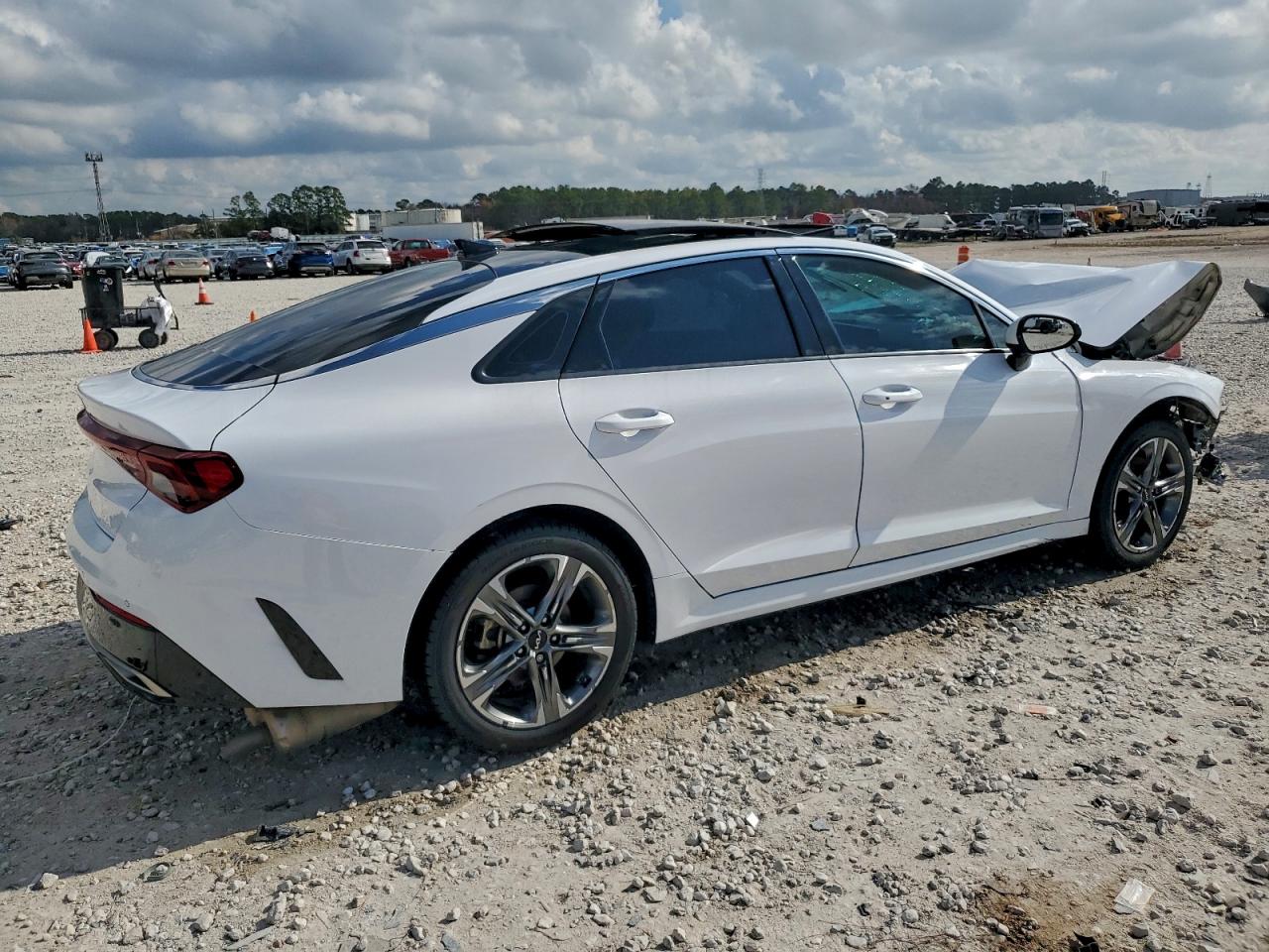 2023 KIA K5 EX photo 3